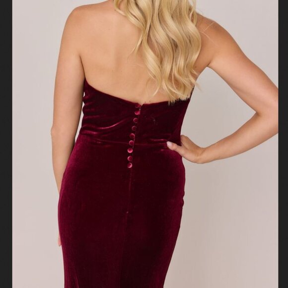 Revelry Burgundy Velvet Gown - Picture 2 of 10